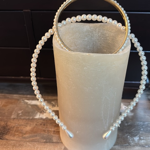 Faux Pearl headband and Bracelet - Picture 5 of 5